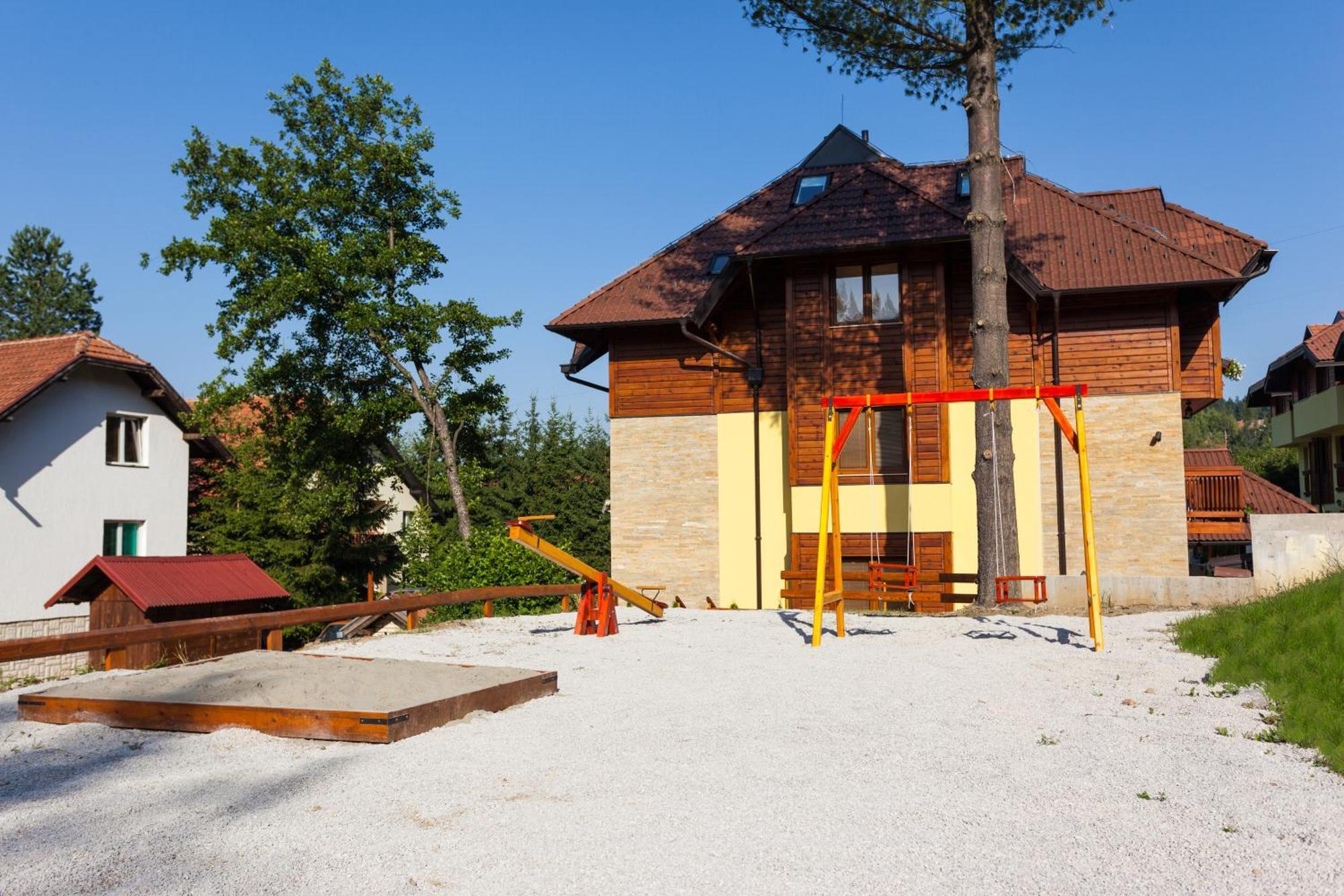 זלאטיבור Vila Barovic And Spa מראה חיצוני תמונה